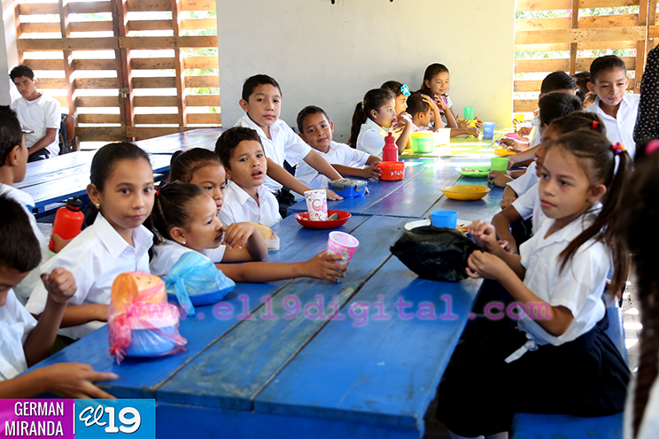 Merienda Escolar en el Colegio Virgen de Guadalupe